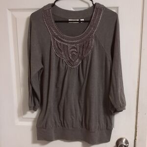 Uniform JPR Gray Women's Top with Embroidered Detail